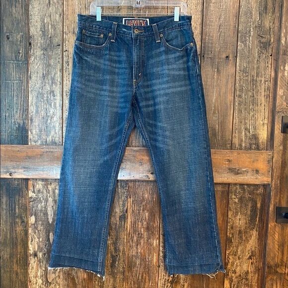 Levi’s 514 34/30 Men’s Blue Denim Slim Straight Cotton Jeans - Picture 2 of 11